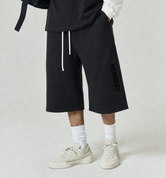 Relaxed Drawstring Three-quarter Sweatpants